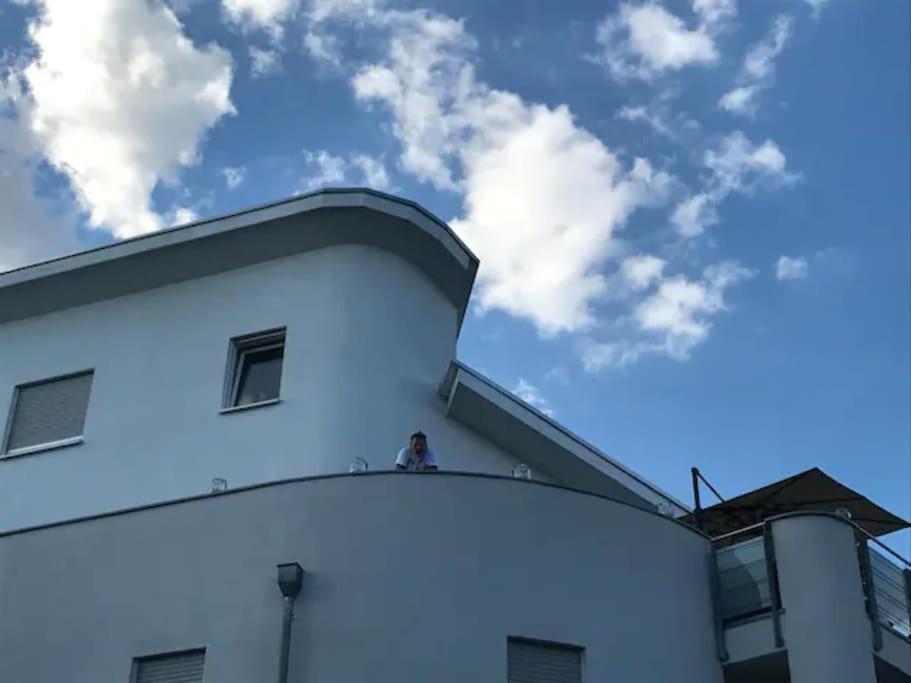 Traumwohnung Mit Grosser Dachterasse Mörfelden-Walldorf Εξωτερικό φωτογραφία